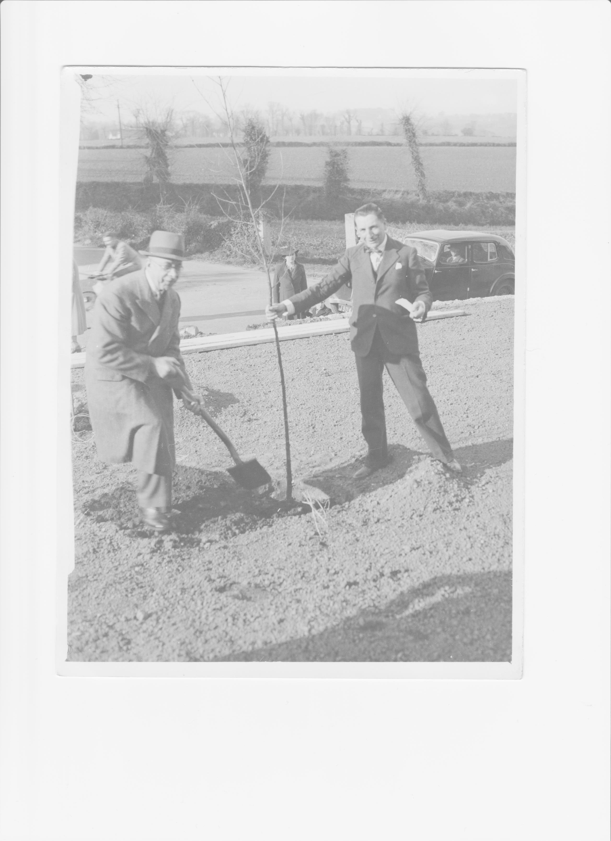 Carlyle Le G Tree Planting 1938 001